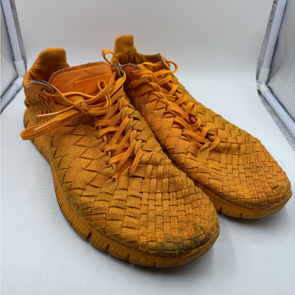 Men's Nike Free 5.0 Woven running shoe size 10.5